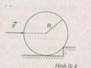 Bài III.5, III.6, III.7, III.8 trang 51, 52 SBT Vật Lý 10: Em hãy tính độ lớn và hướng của gia tốc của thuyền ?